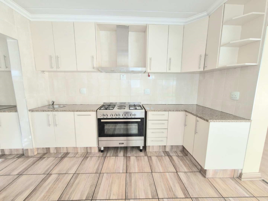 4 Bedroom Property for Sale in Heuwelsig Free State